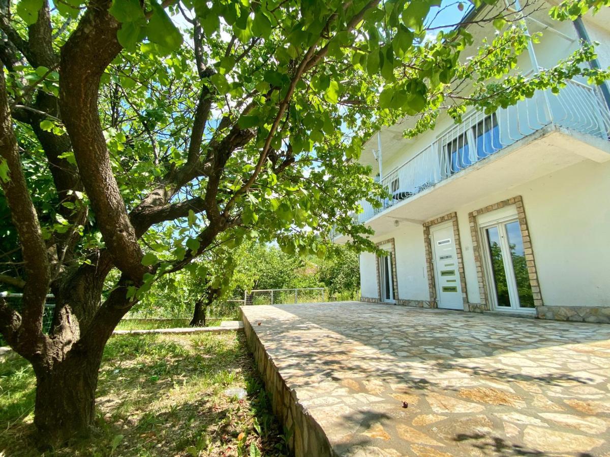 מוסטר Guest House Ivano מראה חיצוני תמונה